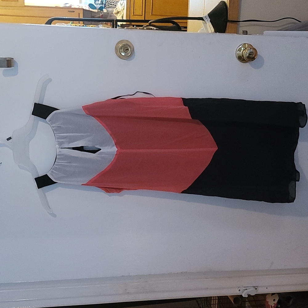 Misses dress. Gently used - Picture 3 of 3